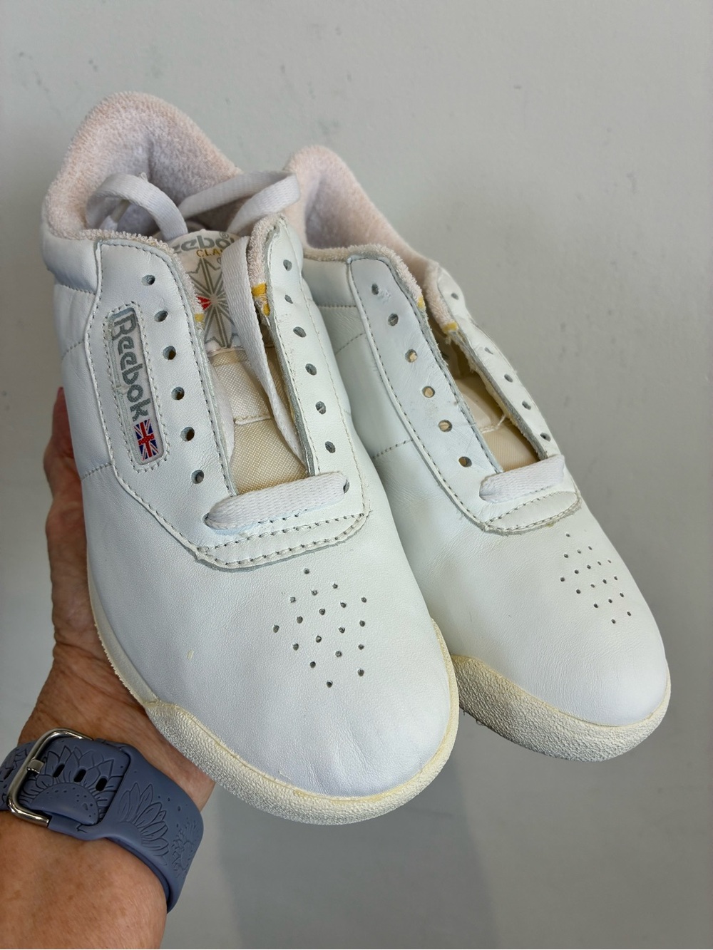 Reebok White Leather Women's Low-Top Sneakers, Size 6.5